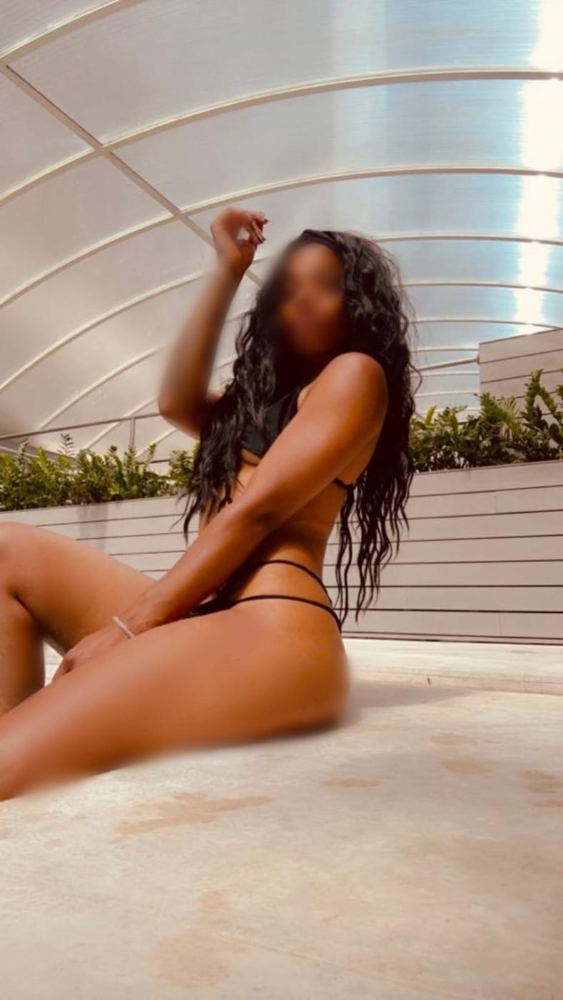 Alexsia, escort dame bij Explicit4U, foto 3